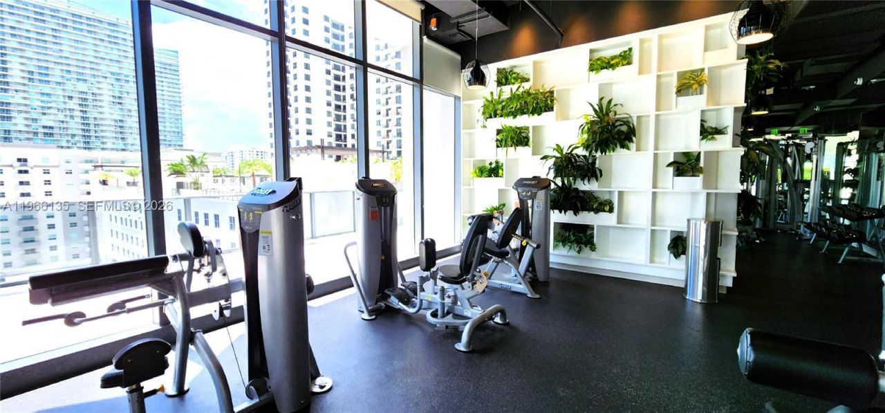 45 SW 9th St, Unit 2108, Miami, FL 33130 Photo