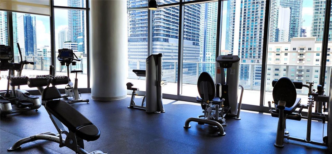 45 SW 9th St, Unit 2108, Miami, FL 33130 Photo