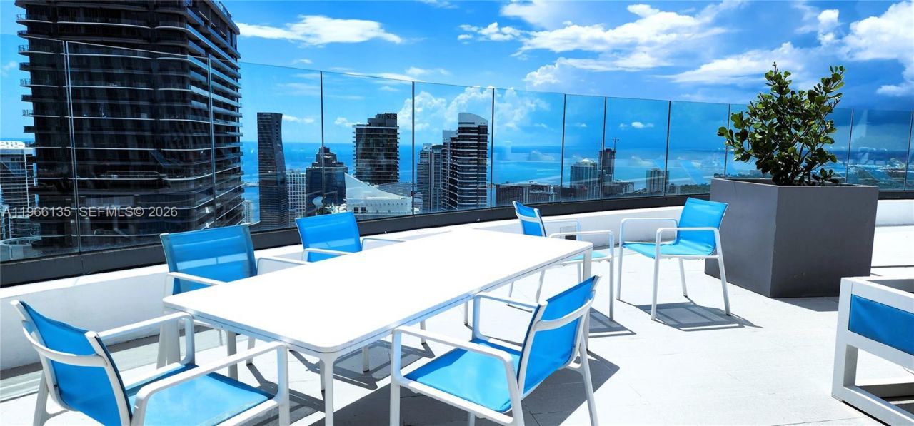 45 SW 9th St, Unit 2108, Miami, FL 33130 Photo