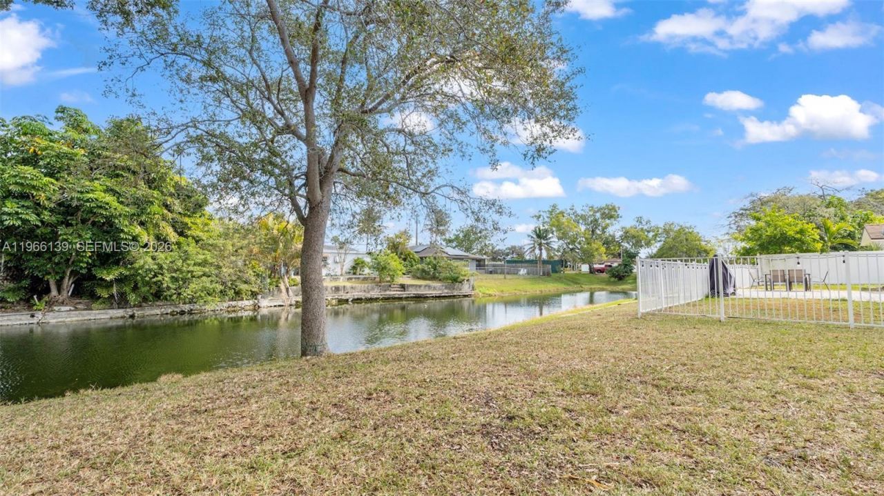 2040 NW 66th Ave, Margate, FL 33063 Photo