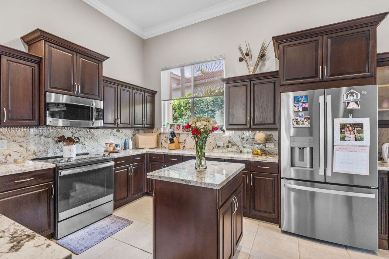 2488 Eagle Run Dr , Weston, FL 33327 Photo