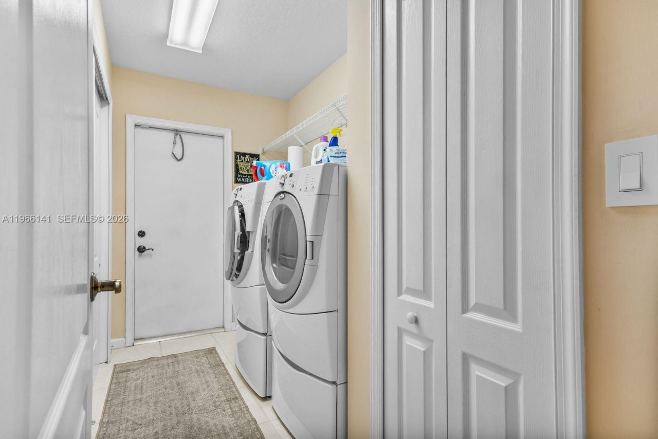 2488 Eagle Run Dr , Weston, FL 33327 Photo