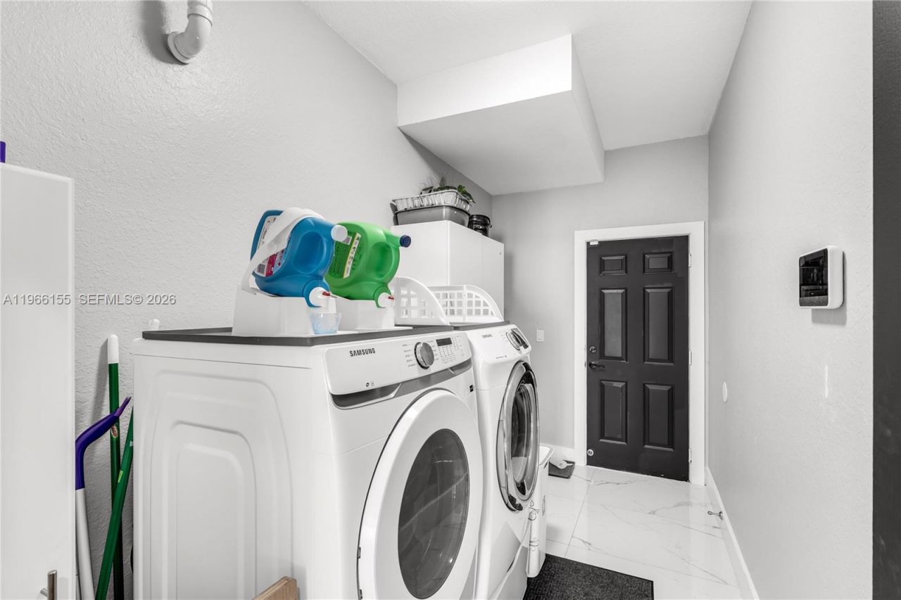 1147 NE 37th Place, Homestead, FL 33033 Photo