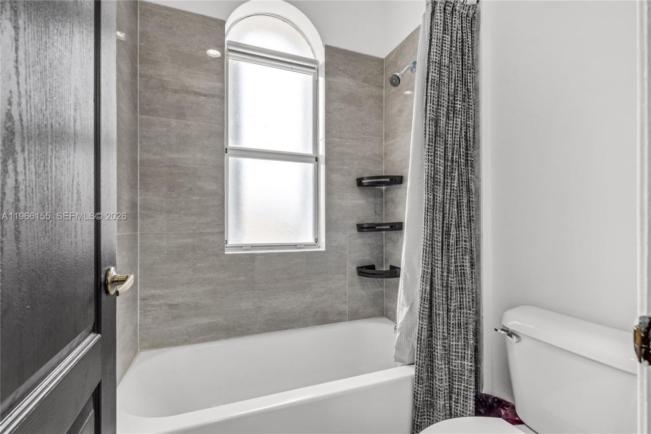 1147 NE 37th Place, Homestead, FL 33033 Photo