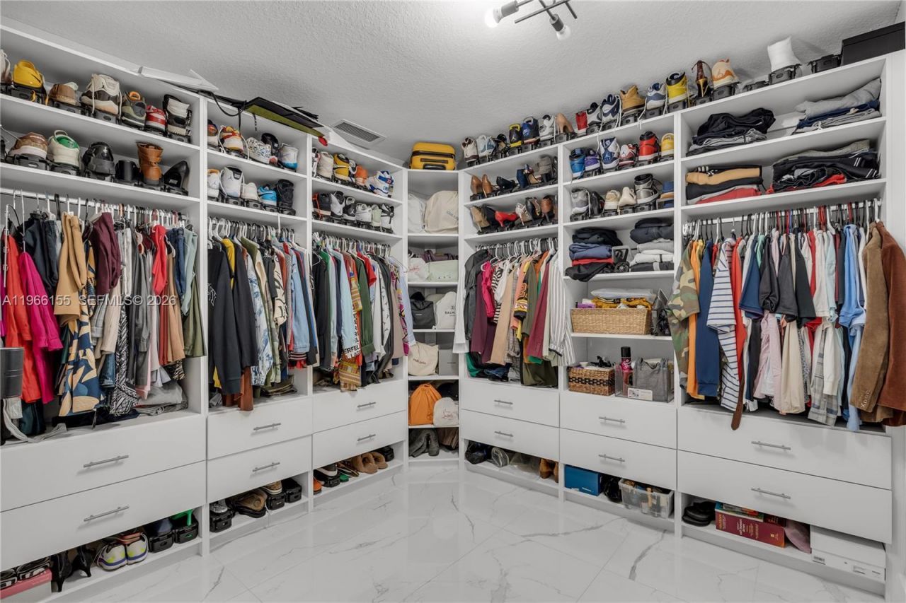 1147 NE 37th Place, Homestead, FL 33033 Photo