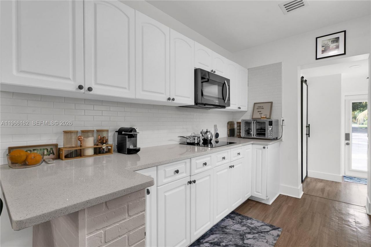 10070 N Miami Avenue , Miami Shores, FL 33150 Photo