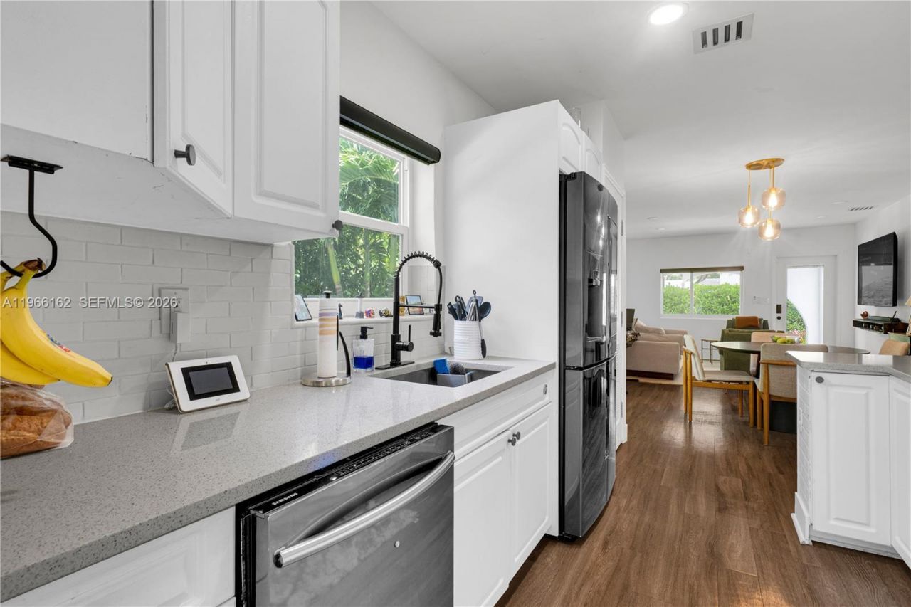 10070 N Miami Avenue , Miami Shores, FL 33150 Photo