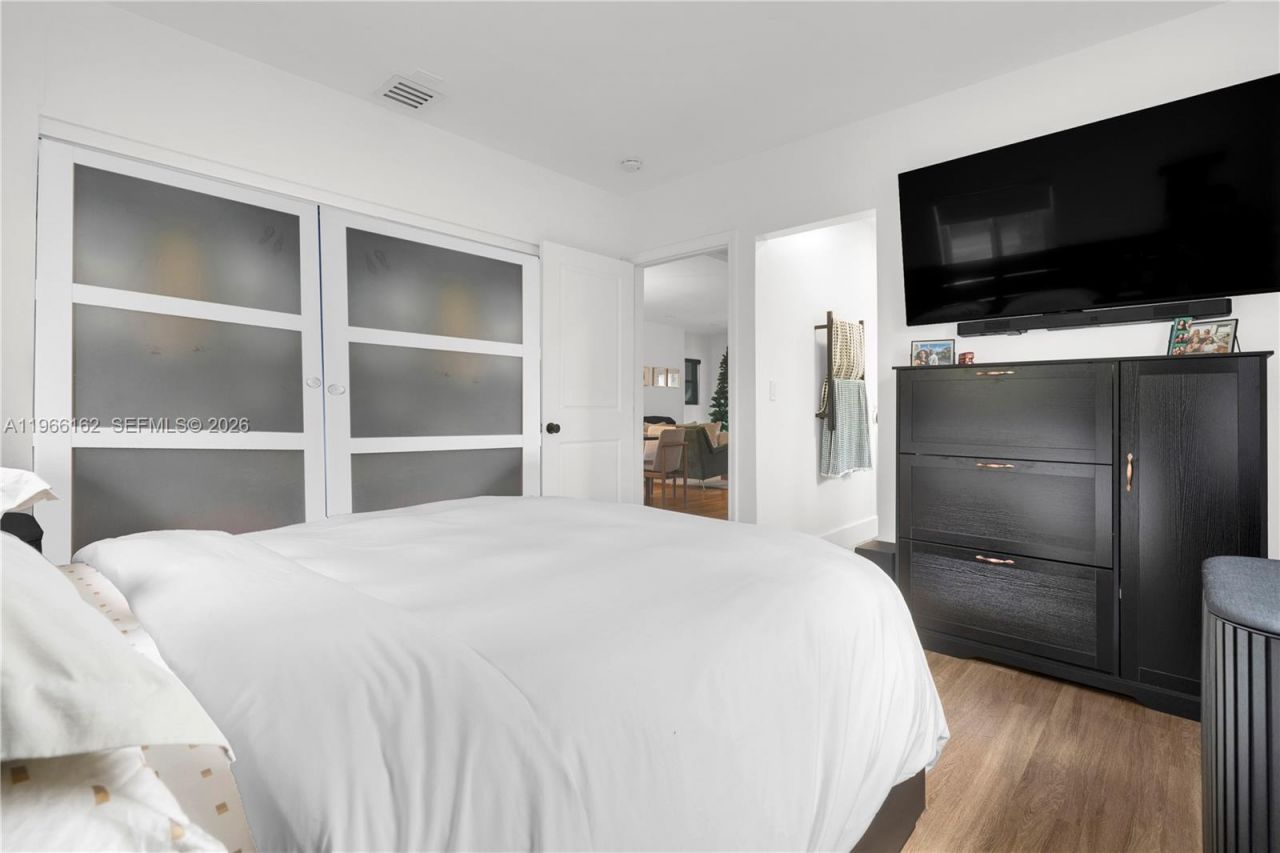 10070 N Miami Avenue , Miami Shores, FL 33150 Photo