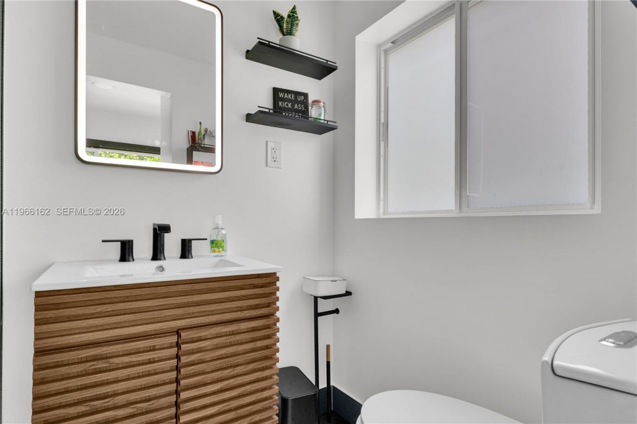 10070 N Miami Avenue , Miami Shores, FL 33150 Photo