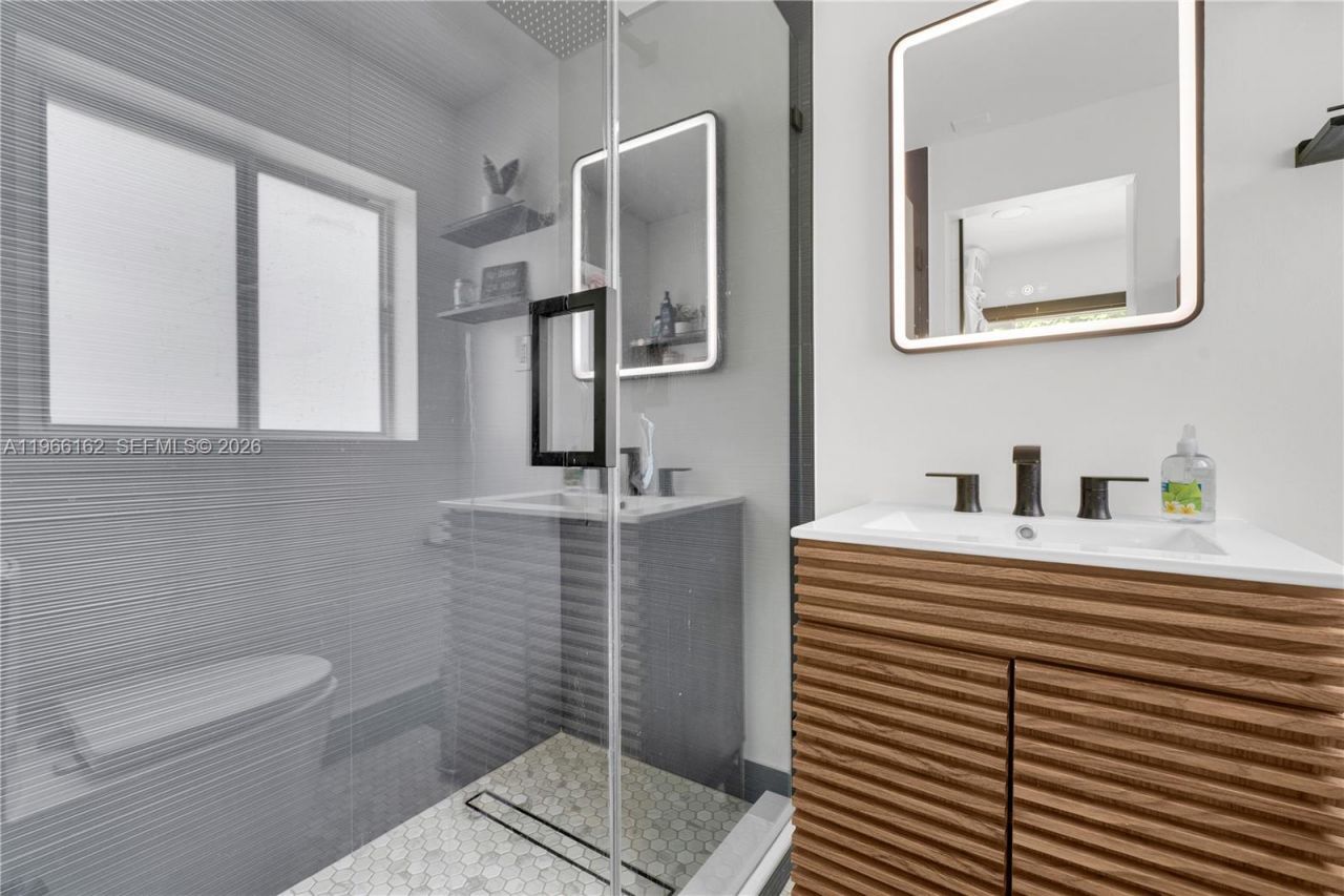 10070 N Miami Avenue , Miami Shores, FL 33150 Photo