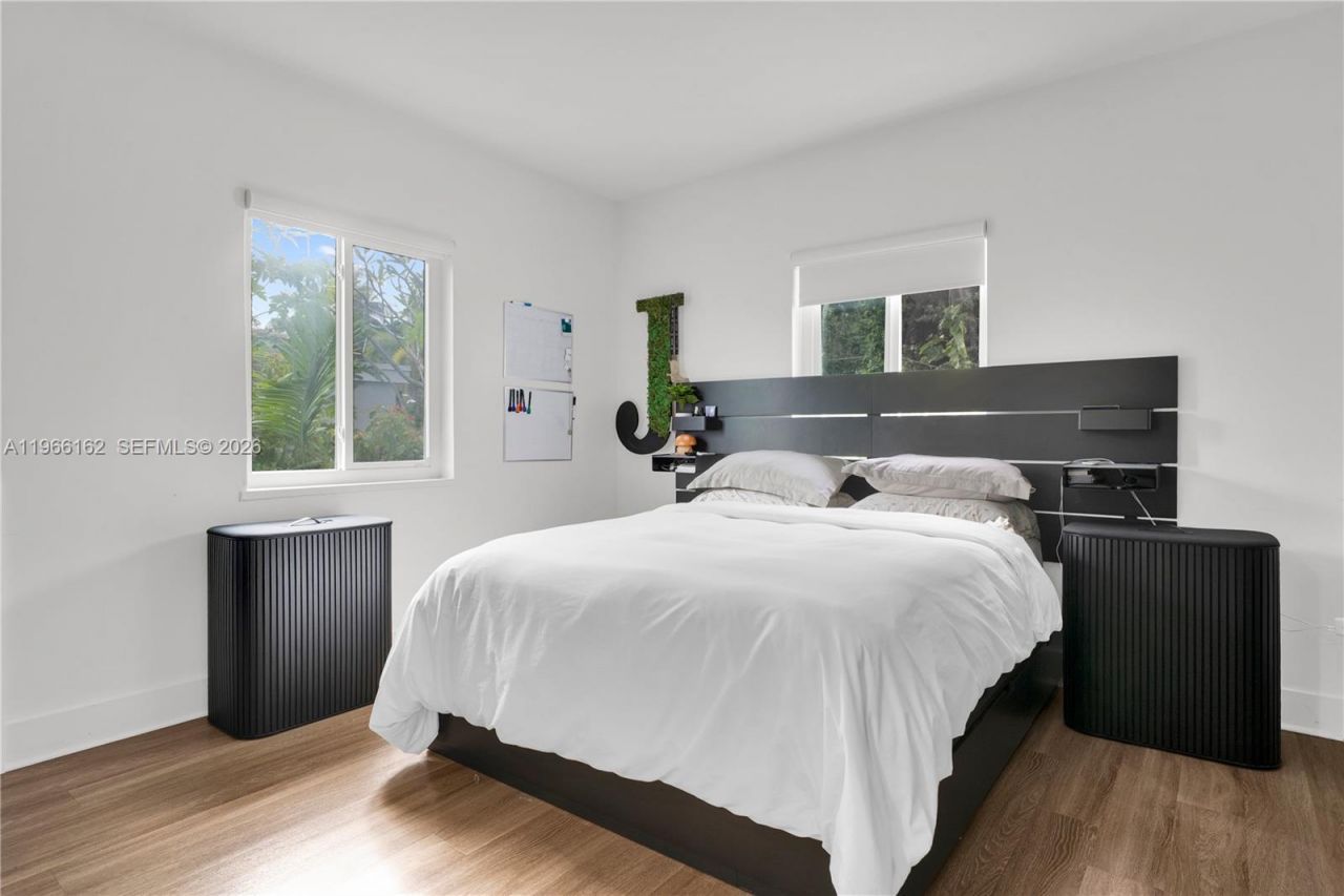 10070 N Miami Avenue , Miami Shores, FL 33150 Photo