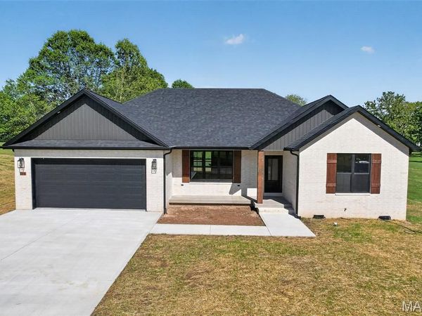 2228 Cherry Blossom Circle, Lebanon, MO 65536