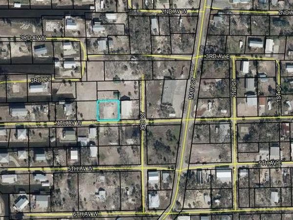 68 W 4th Ave, Horseshoe Beach, FL 32648