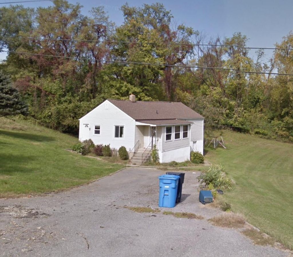 2106 Kessler Rd , Roanoke, VA 24012 Main Photo