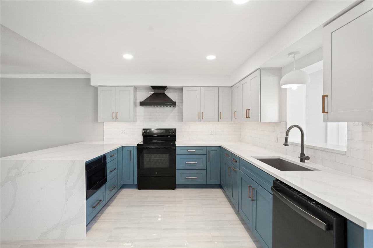 1000 Rafael Boulevard Ne, Unit 2, Saint Petersburg, FL 33704 Photo