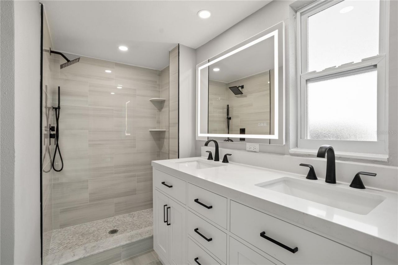 1000 Rafael Boulevard Ne, Unit 2, Saint Petersburg, FL 33704 Photo