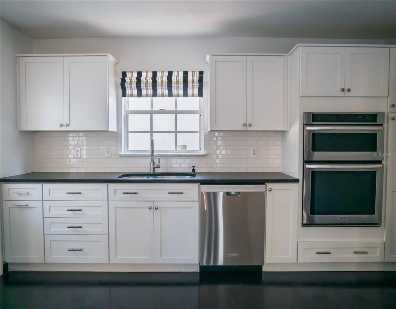 325 17th Avenue Ne, Saint Petersburg, FL 33704 Photo