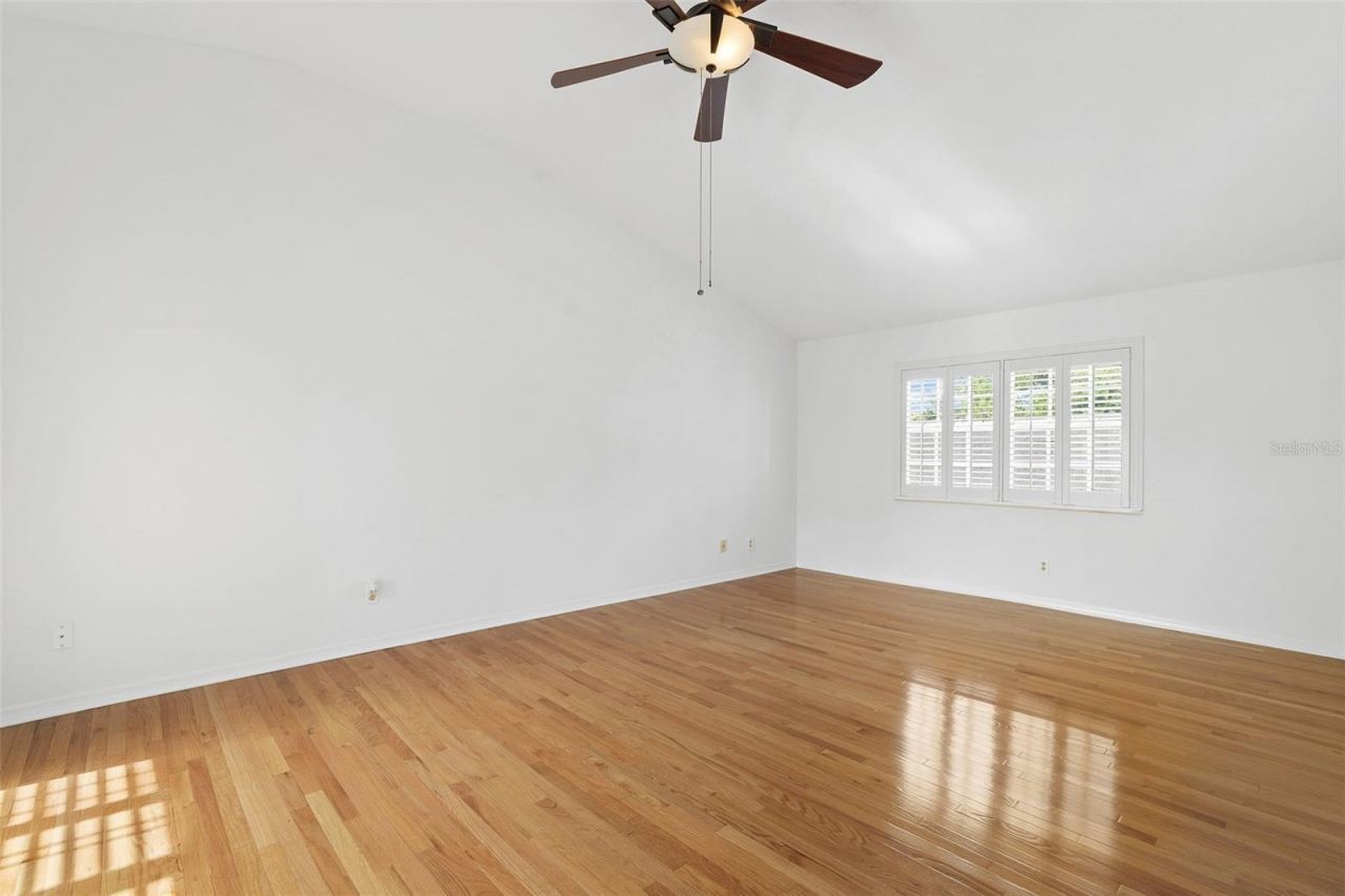 325 17th Avenue Ne, Saint Petersburg, FL 33704 Photo