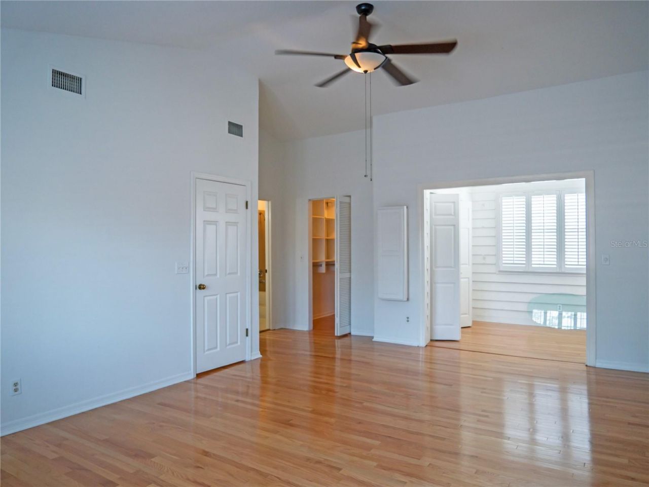 325 17th Avenue Ne, Saint Petersburg, FL 33704 Photo