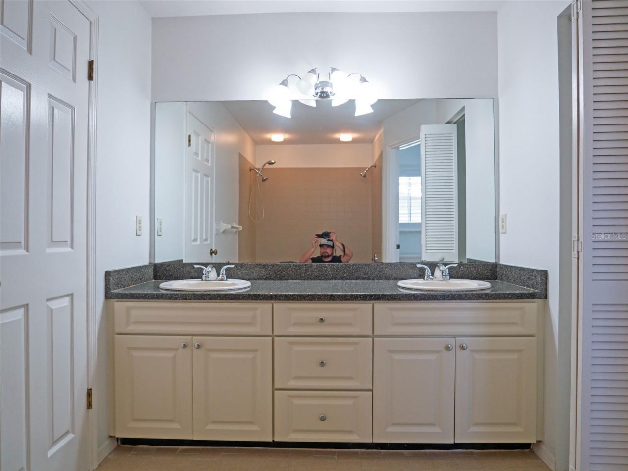 325 17th Avenue Ne, Saint Petersburg, FL 33704 Photo