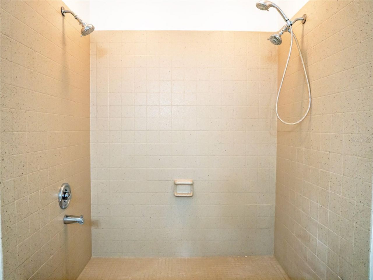 325 17th Avenue Ne, Saint Petersburg, FL 33704 Photo