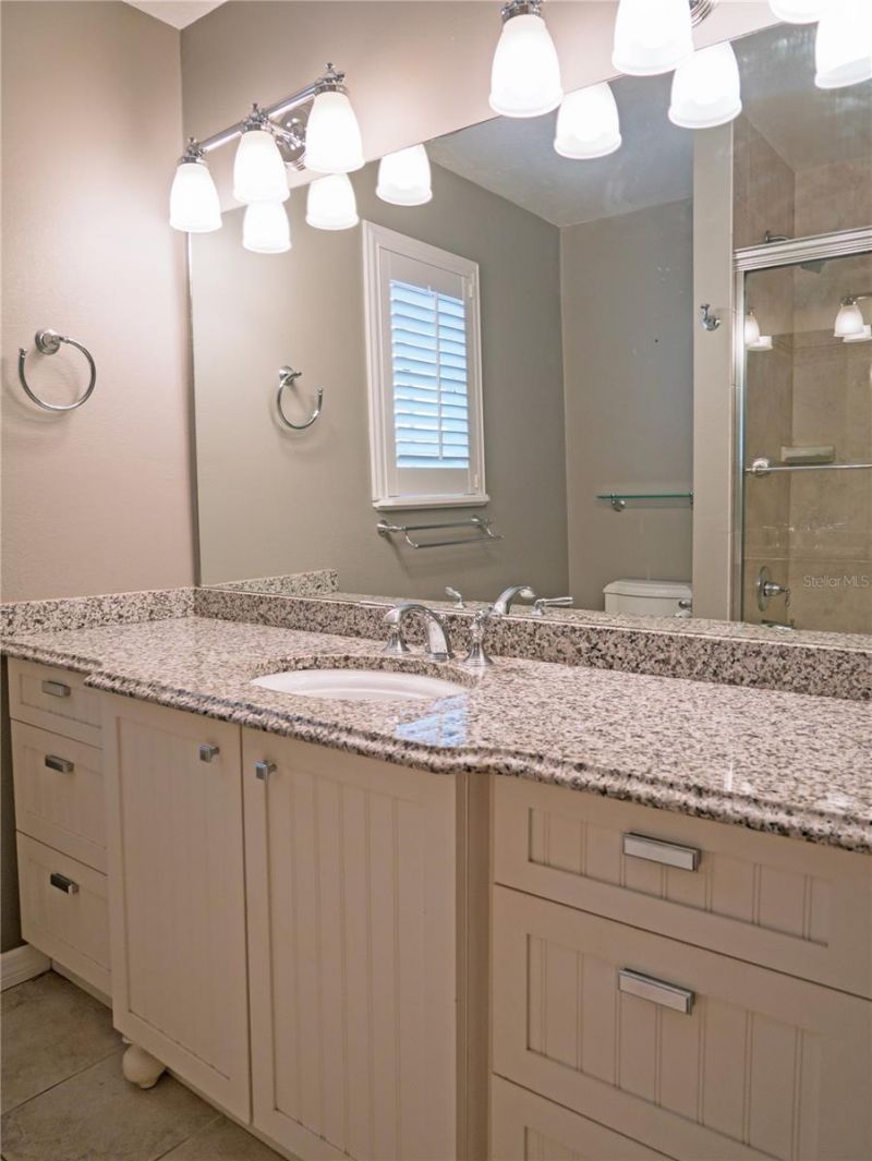 325 17th Avenue Ne, Saint Petersburg, FL 33704 Photo