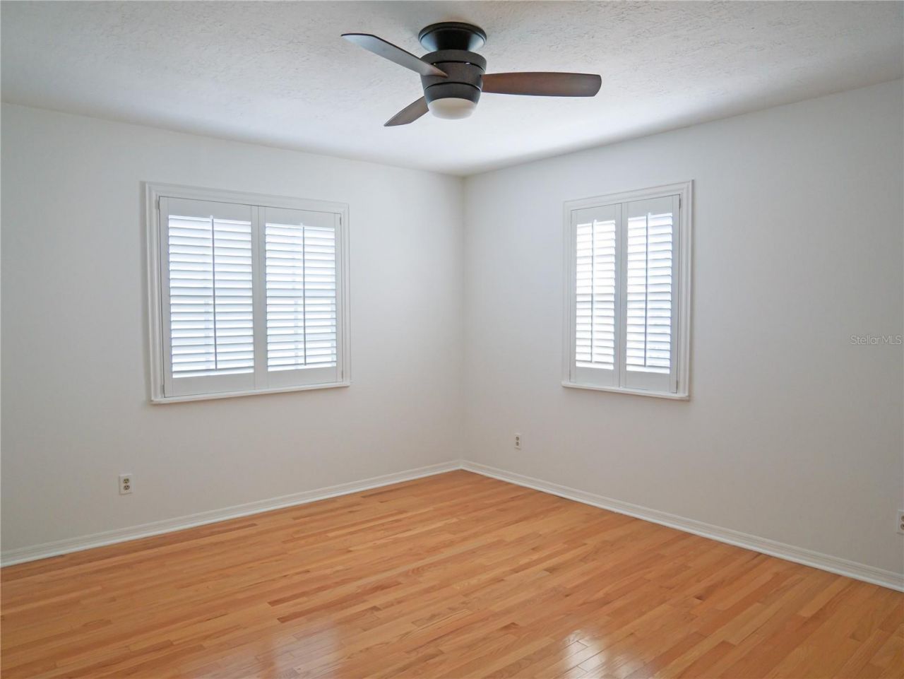 325 17th Avenue Ne, Saint Petersburg, FL 33704 Photo