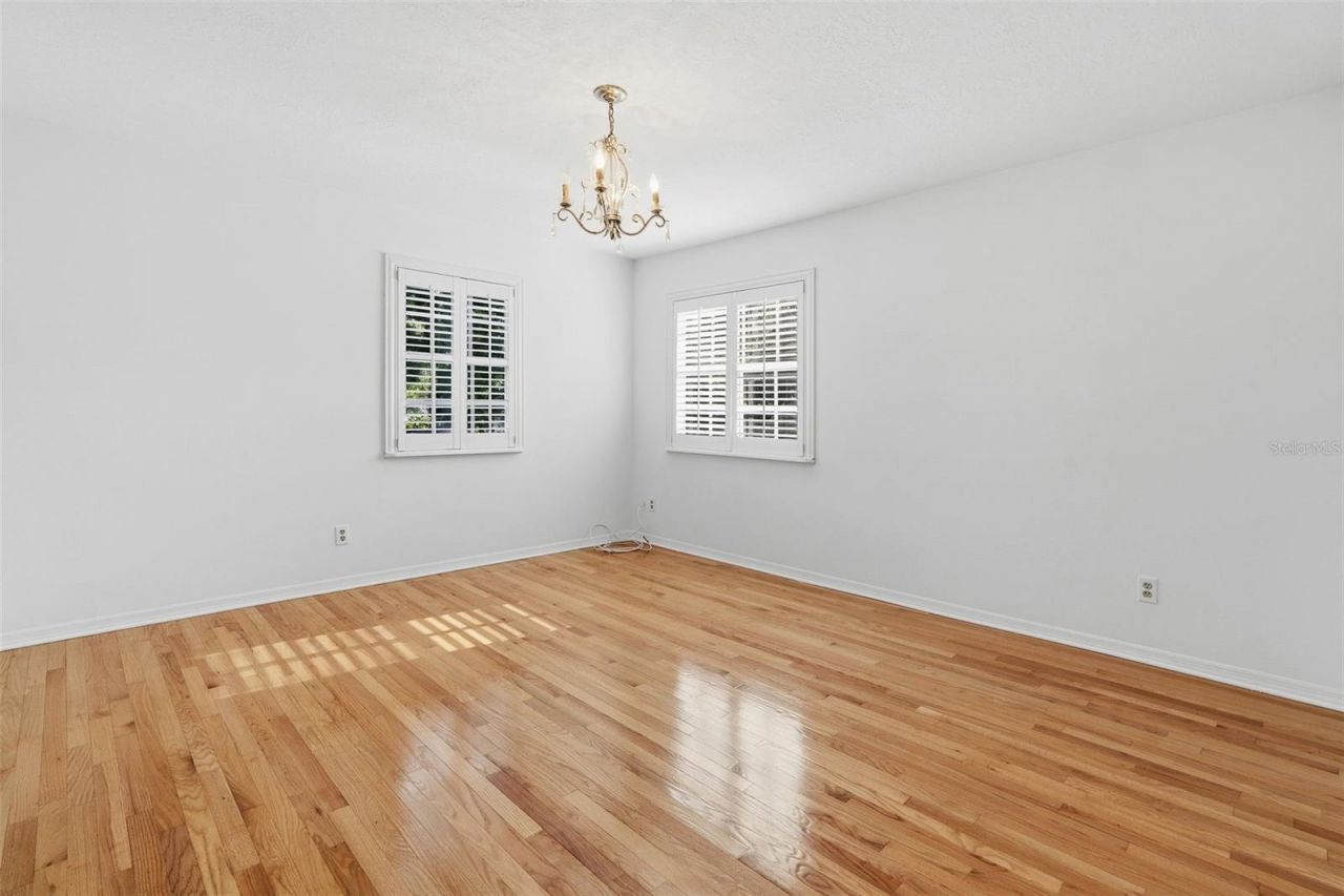 325 17th Avenue Ne, Saint Petersburg, FL 33704 Photo