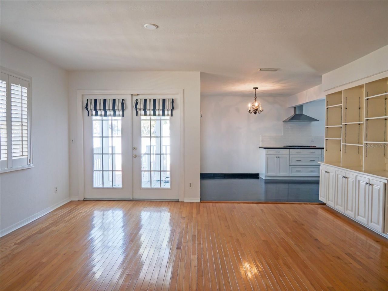 325 17th Avenue Ne, Saint Petersburg, FL 33704 Photo