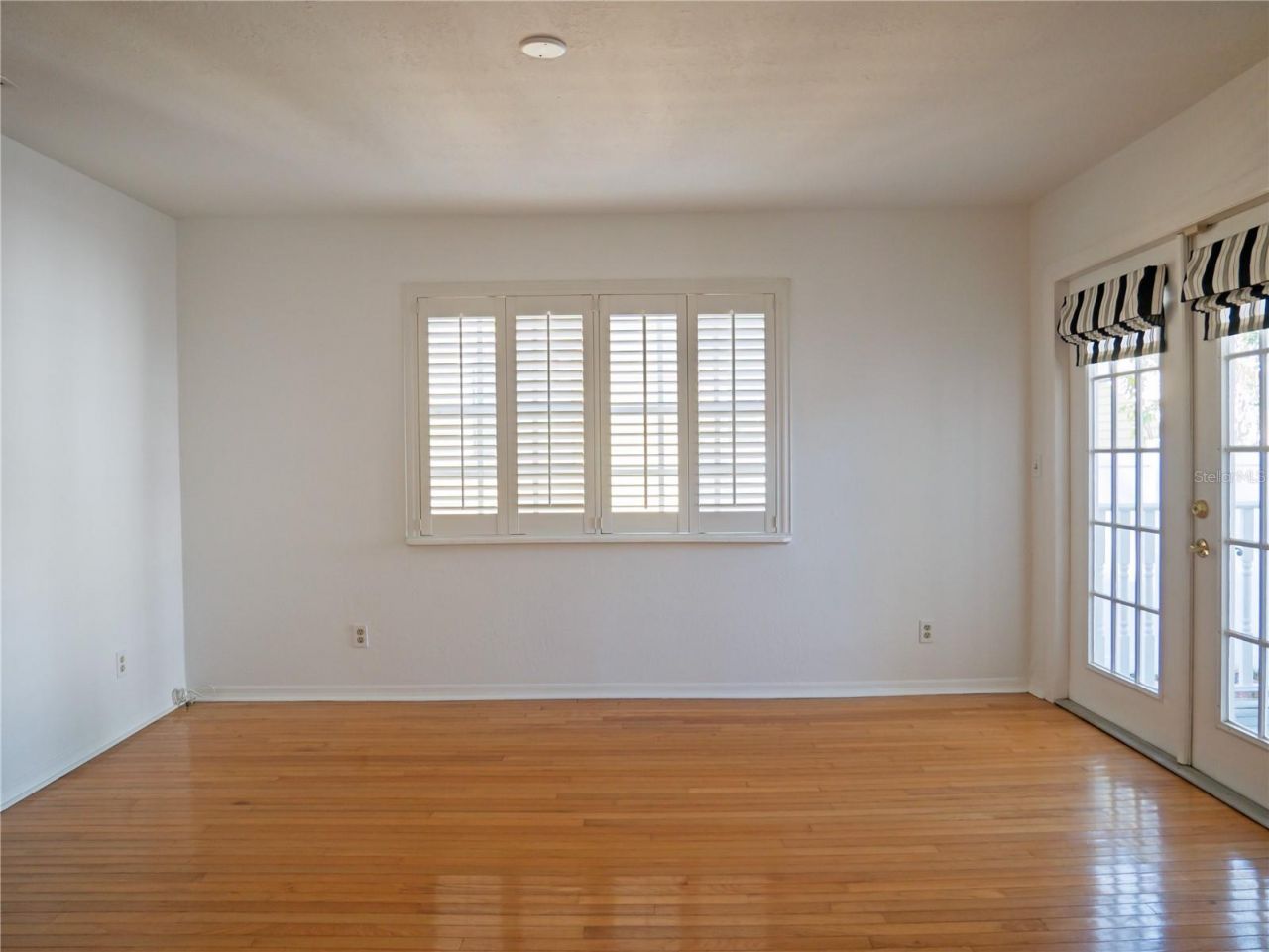 325 17th Avenue Ne, Saint Petersburg, FL 33704 Photo