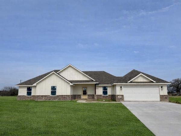 248 Yawney Drive, Lipan, TX 76462