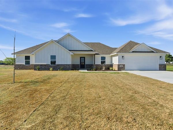 248 Yawney Drive, Lipan, TX 76462