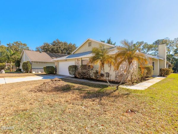 136 Grebe Court, Daytona Beach, FL 32119