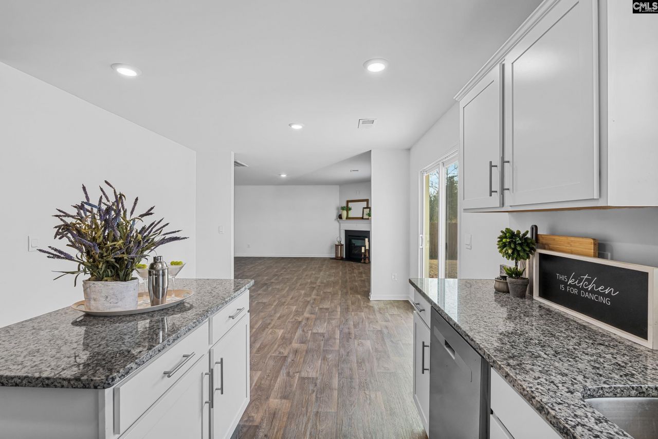 105 Maple Court  Photo 17