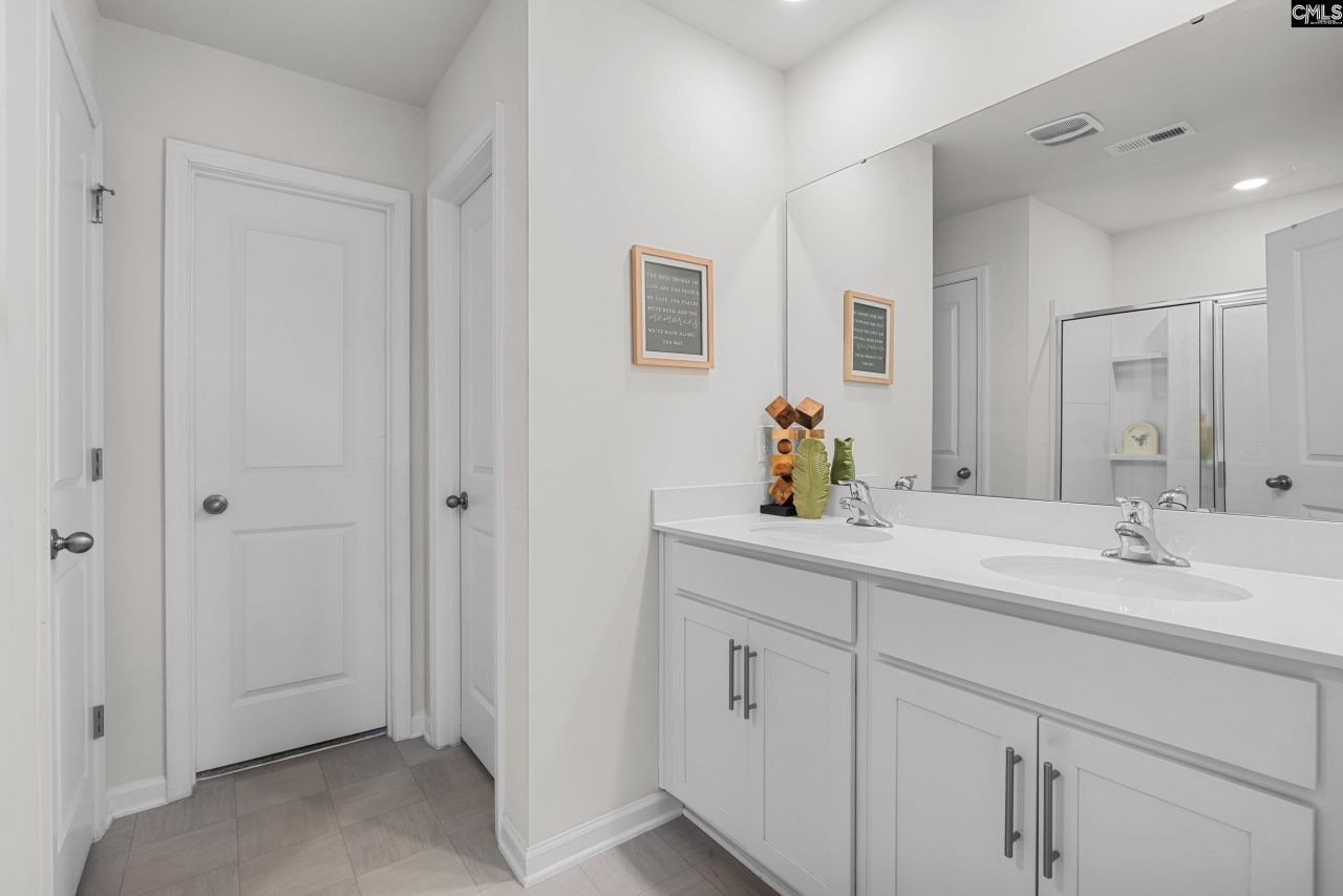 105 Maple Court  Photo 23