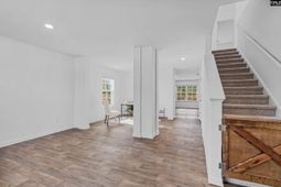 105 Maple Court  photo 4