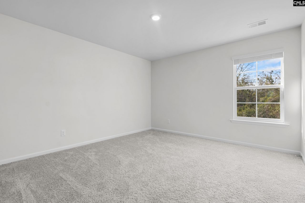 105 Maple Court  Photo 31