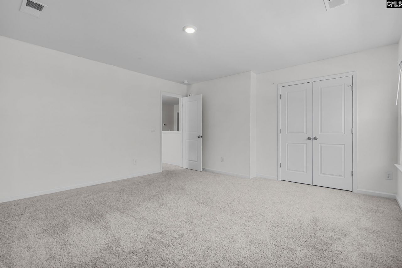 105 Maple Court  Photo 34