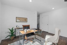 105 Maple Court  photo 4