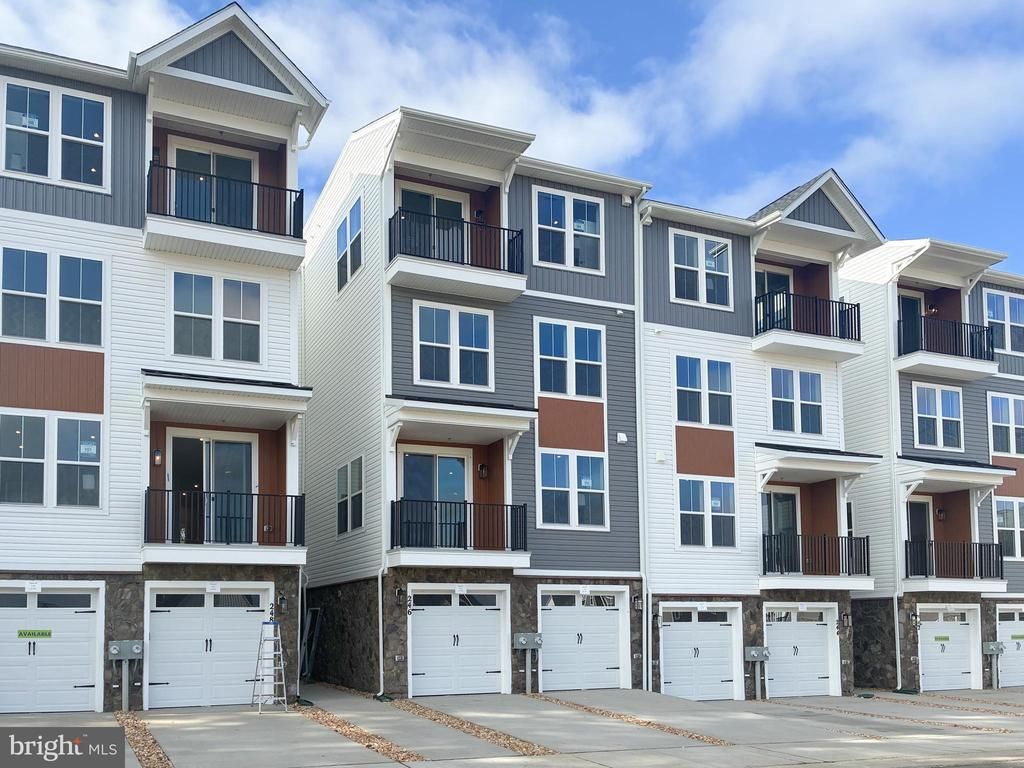 244 Violet Way, Unit 2, Stafford, VA 22554 Main Photo