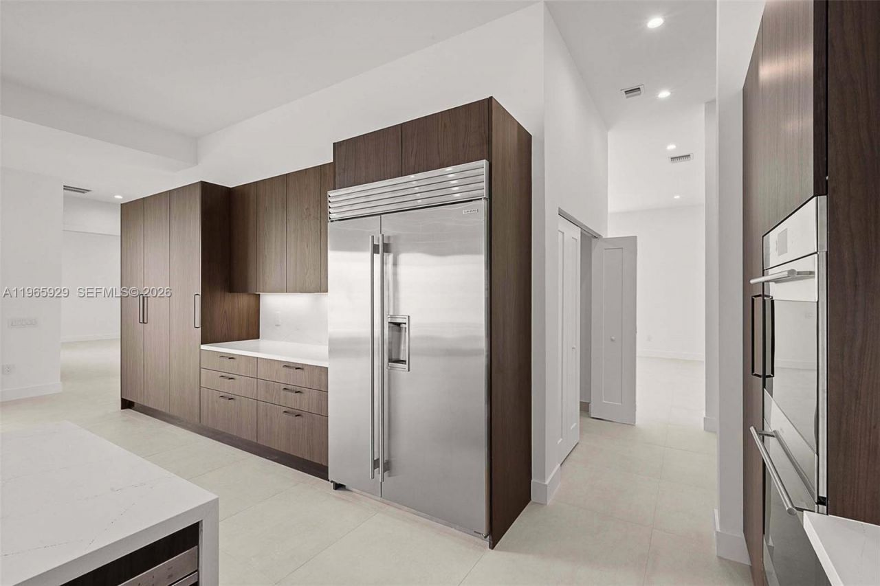 5718 W Ashwood Cir W, Hollywood, FL 33312 Photo