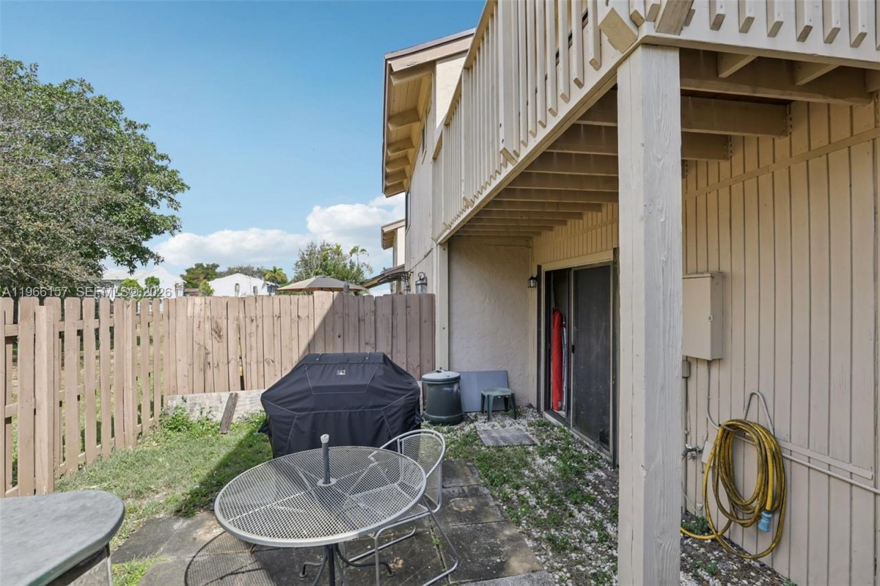 1881 SW 81st Ave, Davie, FL 33324 Photo