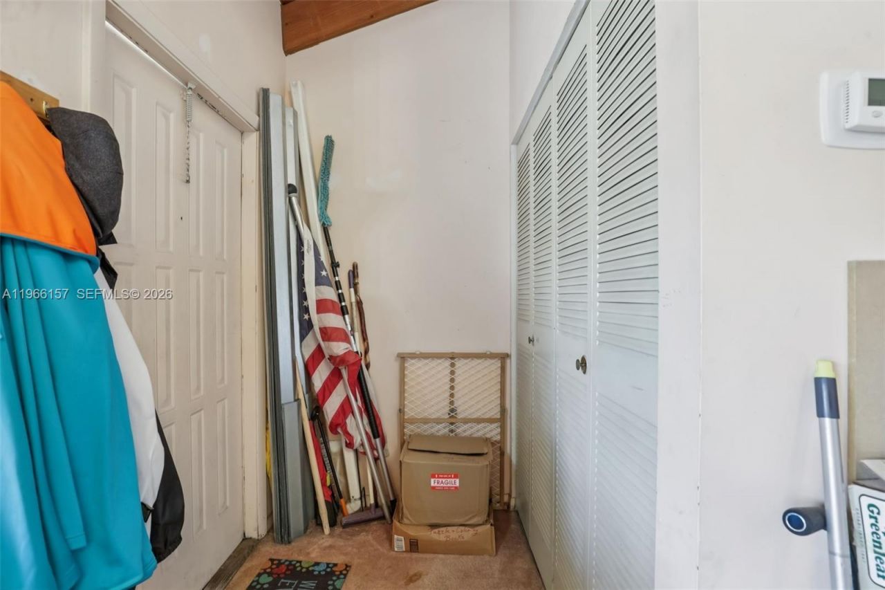 1881 SW 81st Ave, Davie, FL 33324 Photo