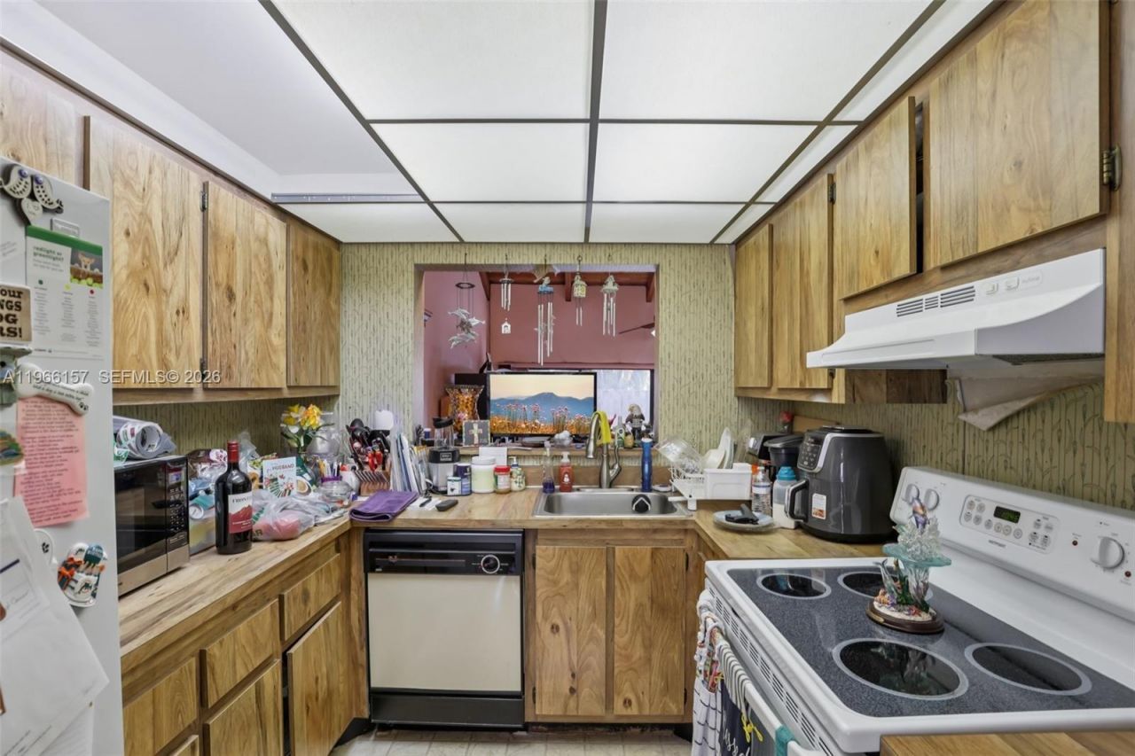 1881 SW 81st Ave, Davie, FL 33324 Photo