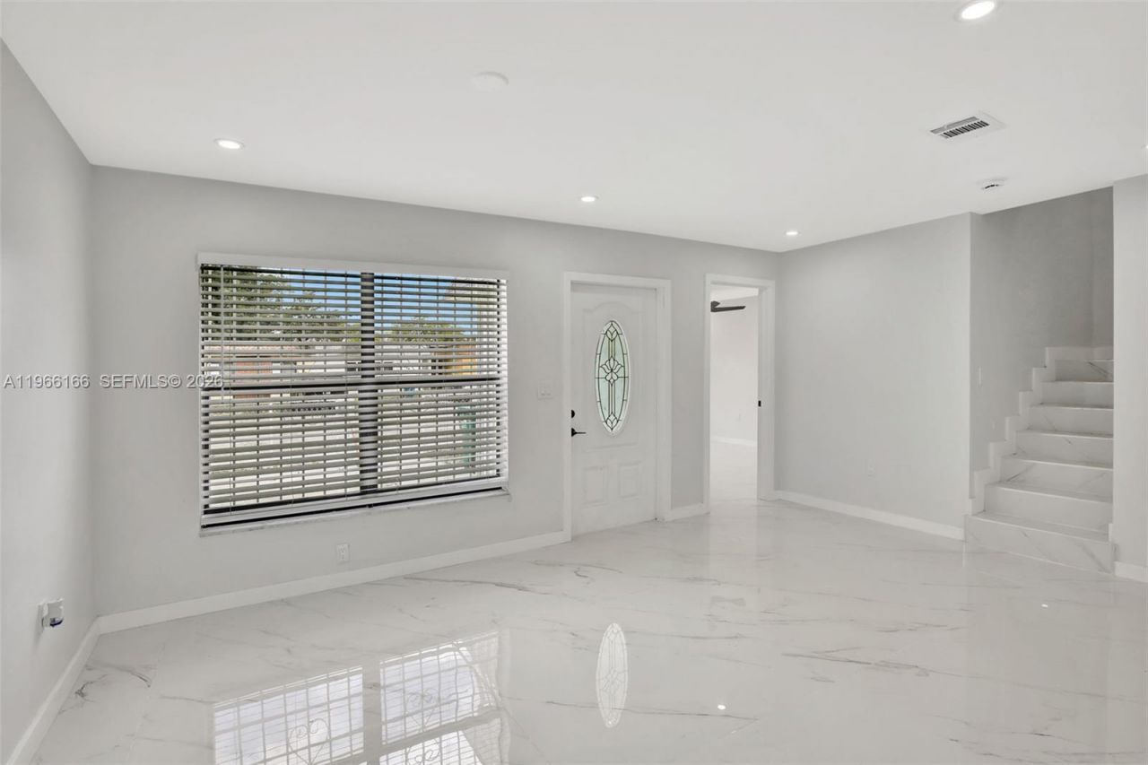 3916 NW 207th St Rd , Miami Gardens, FL 33055 Photo