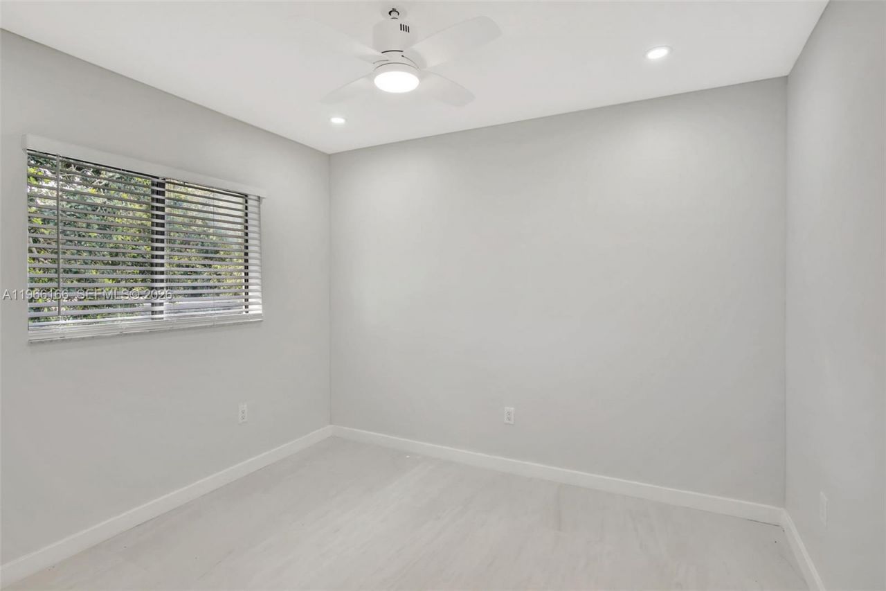 3916 NW 207th St Rd , Miami Gardens, FL 33055 Photo