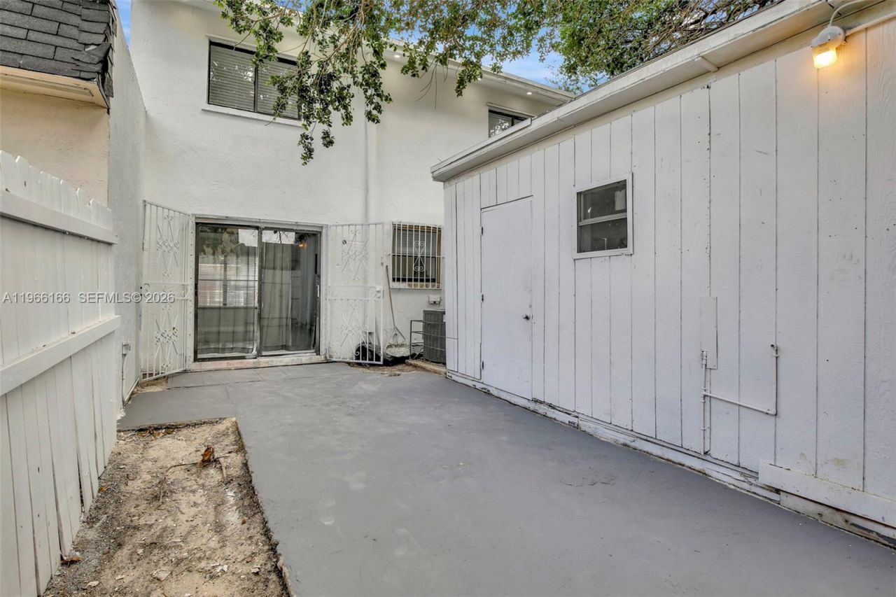 3916 NW 207th St Rd , Miami Gardens, FL 33055 Photo