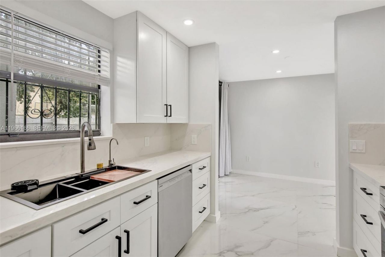 3916 NW 207th St Rd , Miami Gardens, FL 33055 Photo