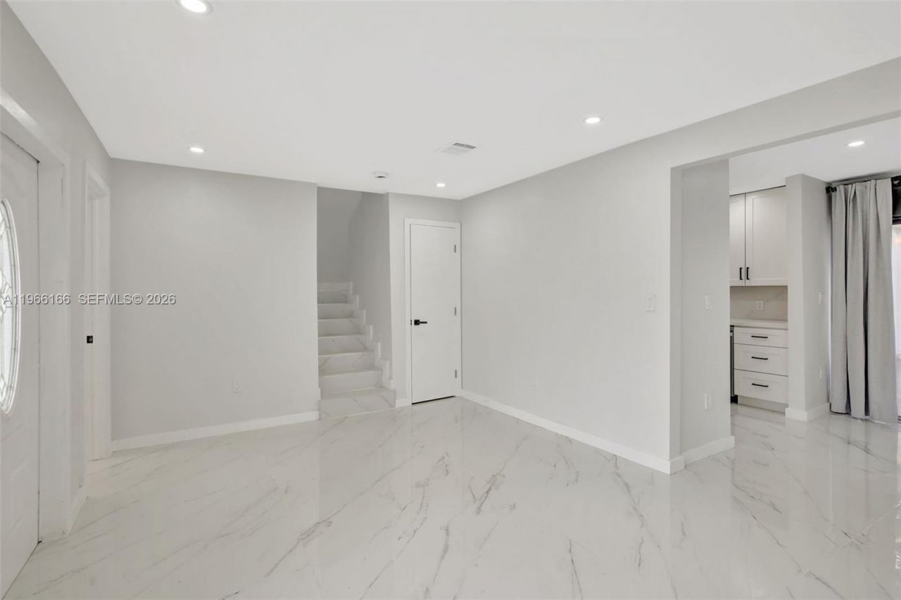 3916 NW 207th St Rd , Miami Gardens, FL 33055 Photo