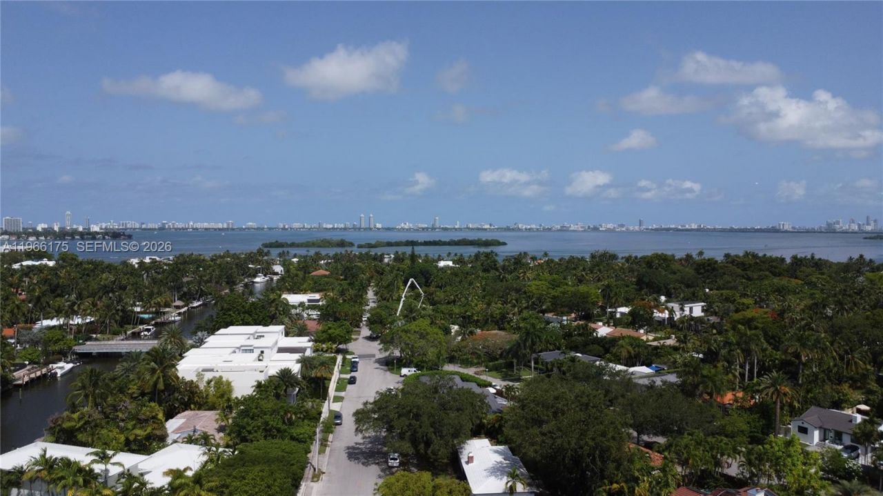 775 NE 76th St, Miami, FL 33138 Photo